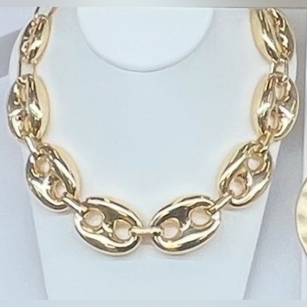 NWT ⚜️ 👑⚜️ Camila Coelho Gorgeous Goldtone  Link Chain 17" Necklace
